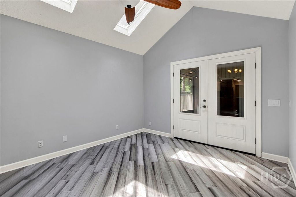 Image 10 of property listing at 16 Old Martin Lane, Richmond Hill, GA 31324