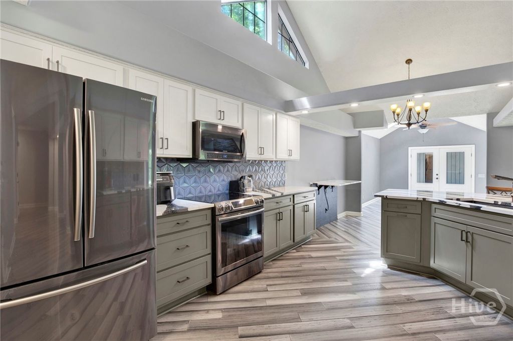 Image 13 of property listing at 16 Old Martin Lane, Richmond Hill, GA 31324