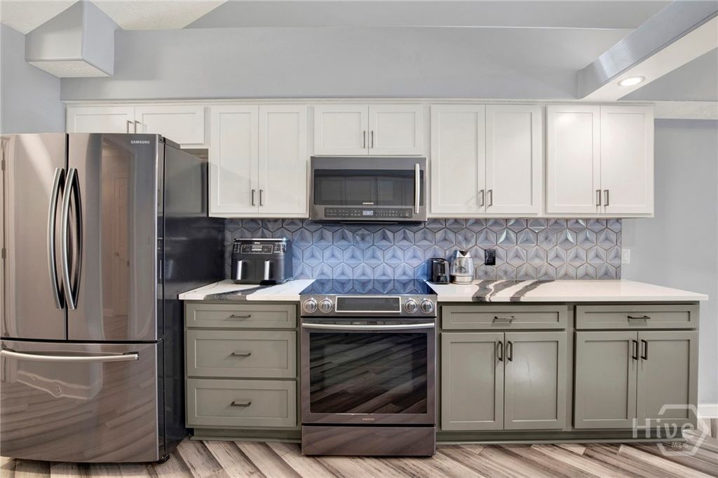 Image 14 of property listing at 16 Old Martin Lane, Richmond Hill, GA 31324