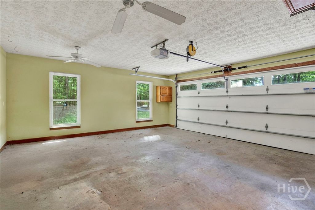 Image 20 of property listing at 16 Old Martin Lane, Richmond Hill, GA 31324