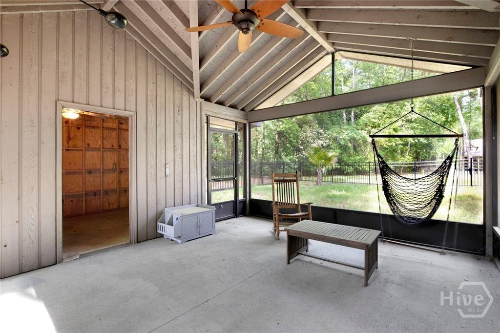 Image 34 of property listing at 16 Old Martin Lane, Richmond Hill, GA 31324