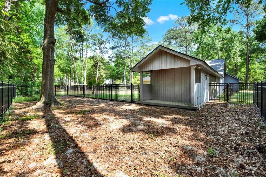 Image 38 of property listing at 16 Old Martin Lane, Richmond Hill, GA 31324