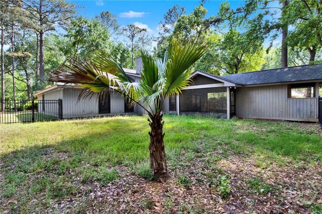 Image 40 of property listing at 16 Old Martin Lane, Richmond Hill, GA 31324