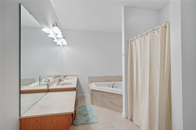582 Storm Court, Tipp City, OH 45371