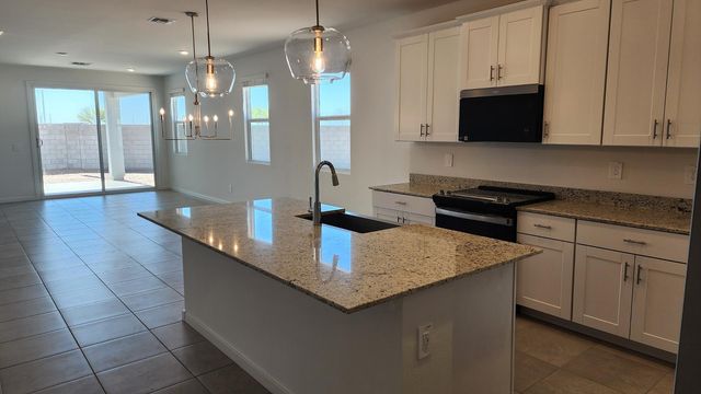 7615 E COZY COTTAGE Lane, San Tan Valley, AZ 85143