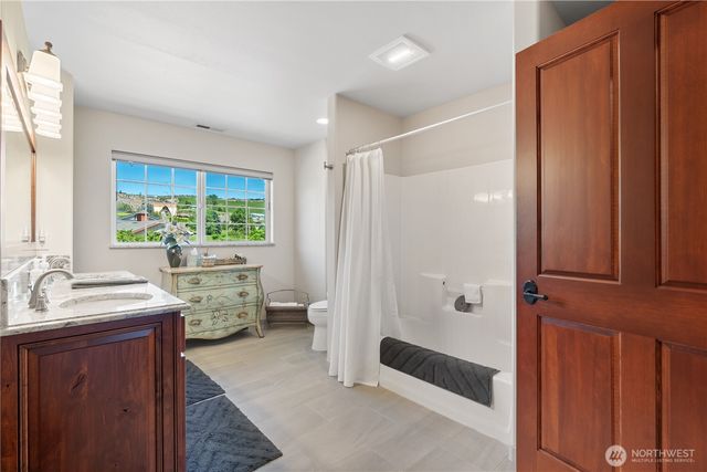 127 Bella Lane, Manson, WA 98831