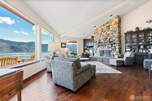 127 Bella Lane, Manson, WA 98831