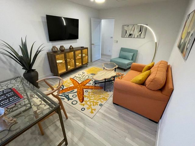 2380 N Leonard Road, Palm Springs, CA 92262