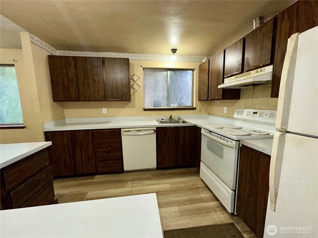 3936 SW 332nd Place, Federal Way, WA 98023