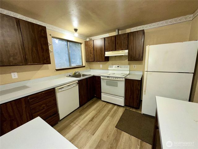 3936 SW 332nd Place, Federal Way, WA 98023