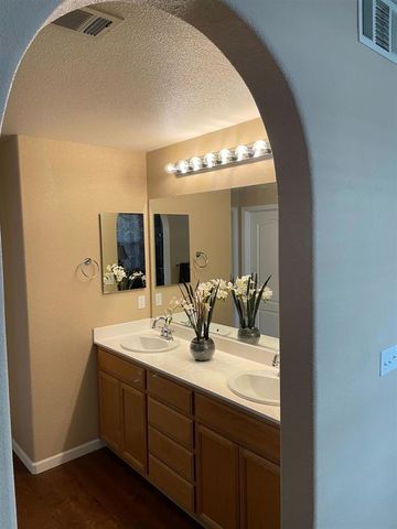 1744 Bella Largo Drive, Stockton, CA 95206