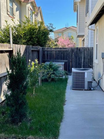 1744 Bella Largo Drive, Stockton, CA 95206