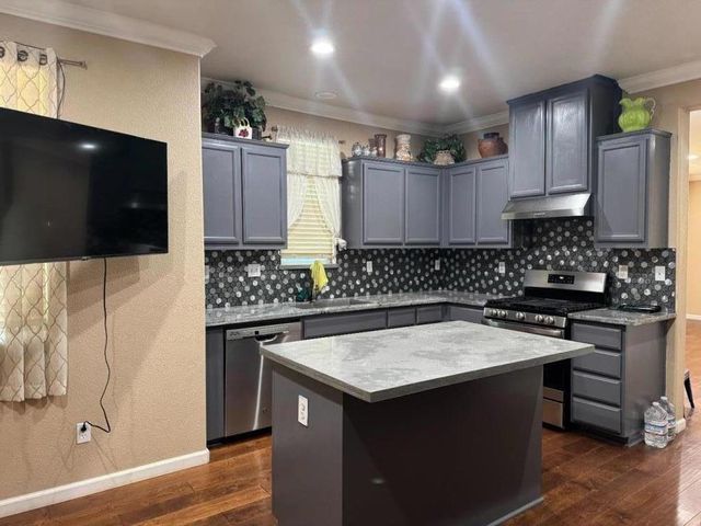 1744 Bella Largo Drive, Stockton, CA 95206