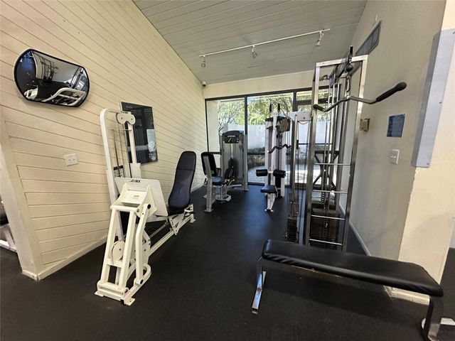 2206 S Cypress Bend Drive 305, Pompano Beach, FL 33069