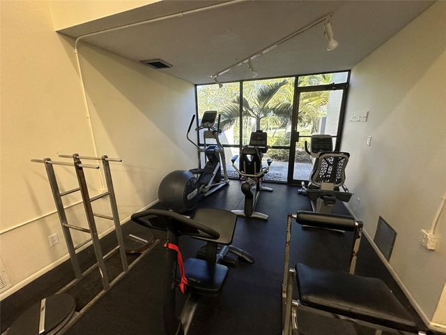 2206 S Cypress Bend Drive 305, Pompano Beach, FL 33069