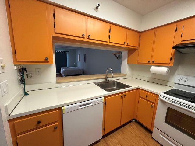 2206 S Cypress Bend Drive 305, Pompano Beach, FL 33069