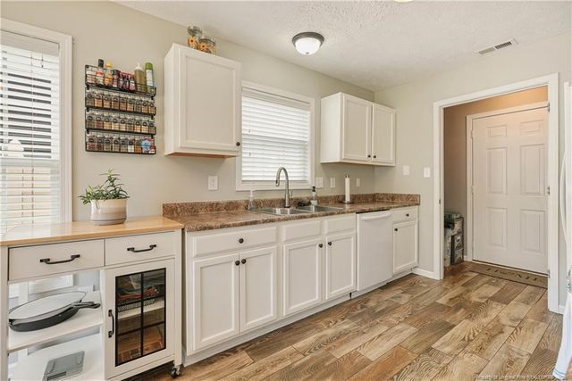 2048 Ivey Commons Road, Fayetteville, NC 28306