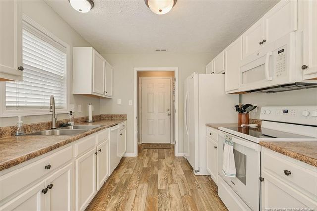 2048 Ivey Commons Road, Fayetteville, NC 28306