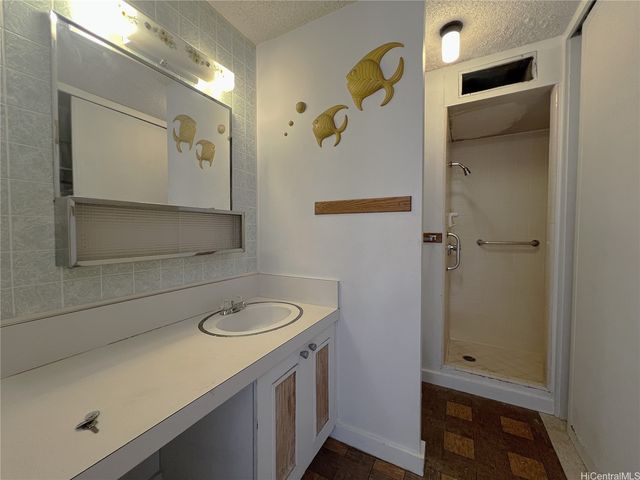 1650 Kanunu Street 1203, Honolulu, HI 96814