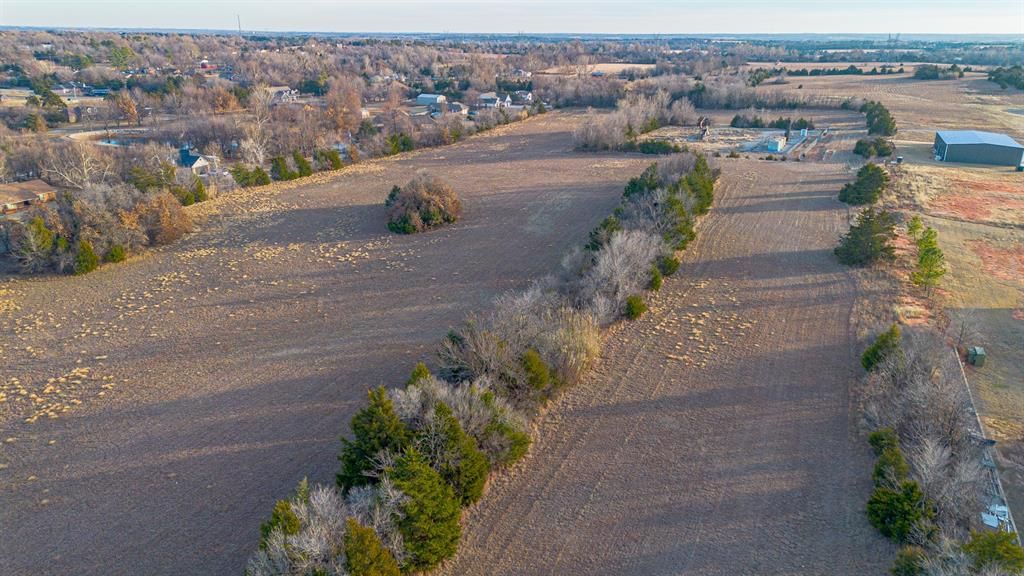 201 S Monocoupe Lane, Mustang, OK 73064