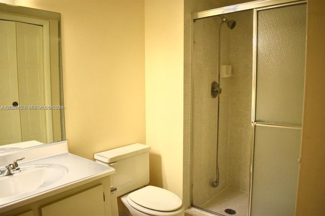369 Lakeview Drive 204, Weston, FL 33326