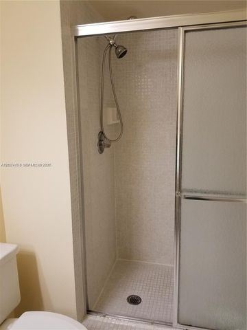 369 Lakeview Drive 204, Weston, FL 33326