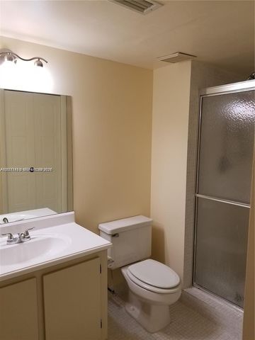 369 Lakeview Drive 204, Weston, FL 33326