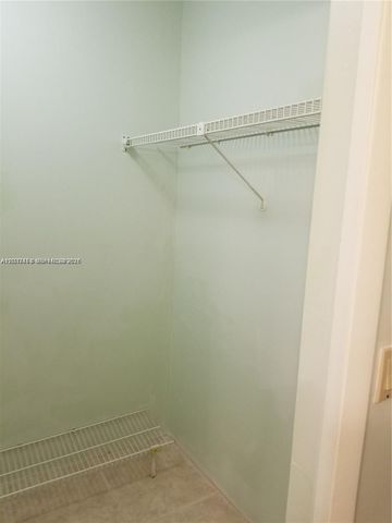 369 Lakeview Drive 204, Weston, FL 33326