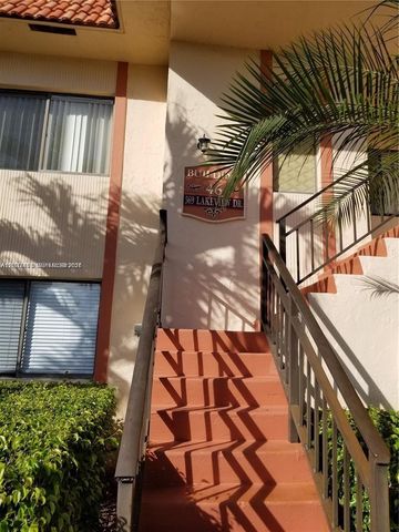 369 Lakeview Drive 204, Weston, FL 33326