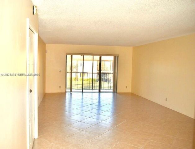 369 Lakeview Drive 204, Weston, FL 33326