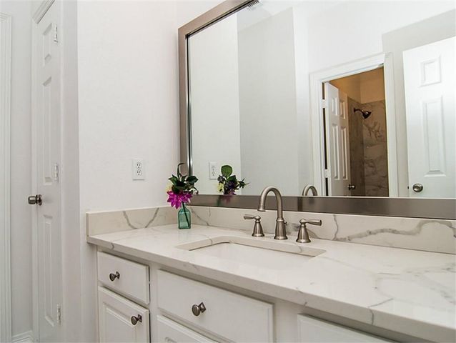 143 N Shawnee Ridge Circle, The Woodlands, TX 77382