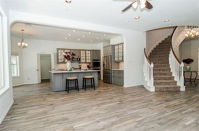 143 N Shawnee Ridge Circle, The Woodlands, TX 77382