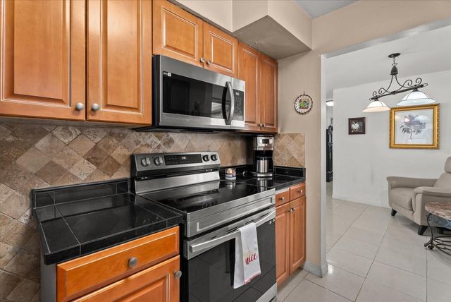 2124 GREENBRIAR BOULEVARD, Clearwater, FL 33763