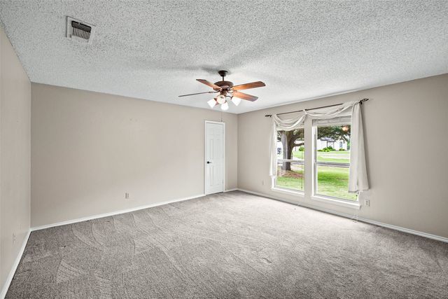 10100 Ravenswood Road, Granbury, TX 76049