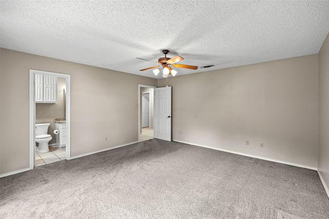 10100 Ravenswood Road, Granbury, TX 76049