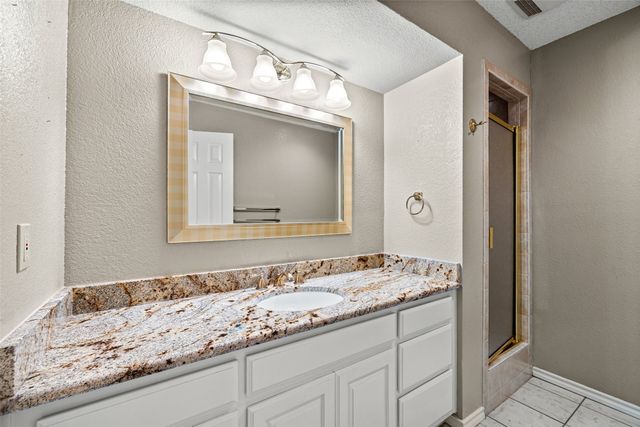 10100 Ravenswood Road, Granbury, TX 76049