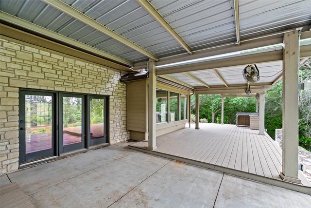 10100 Ravenswood Road, Granbury, TX 76049