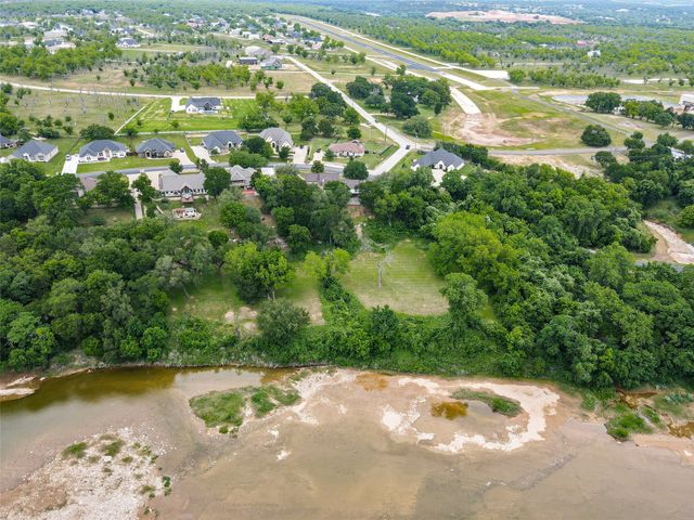 10100 Ravenswood Road, Granbury, TX 76049