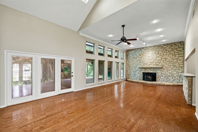 10100 Ravenswood Road, Granbury, TX 76049