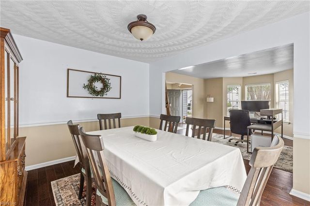 1464 Berkshire DR, Newport News, VA 23602