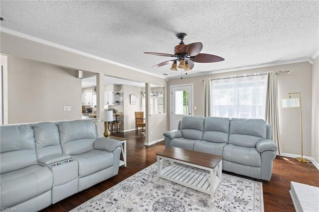 1464 Berkshire DR, Newport News, VA 23602
