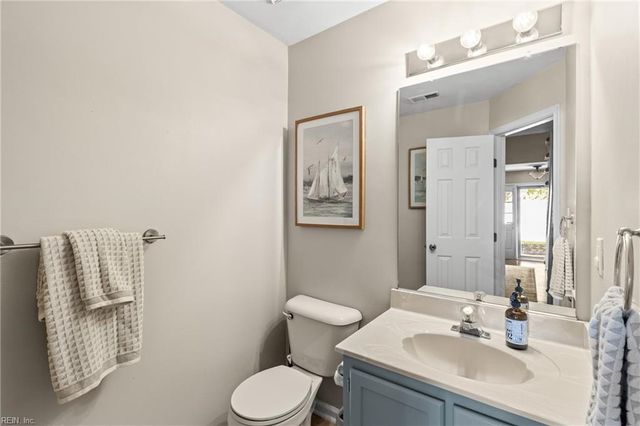 1464 Berkshire DR, Newport News, VA 23602