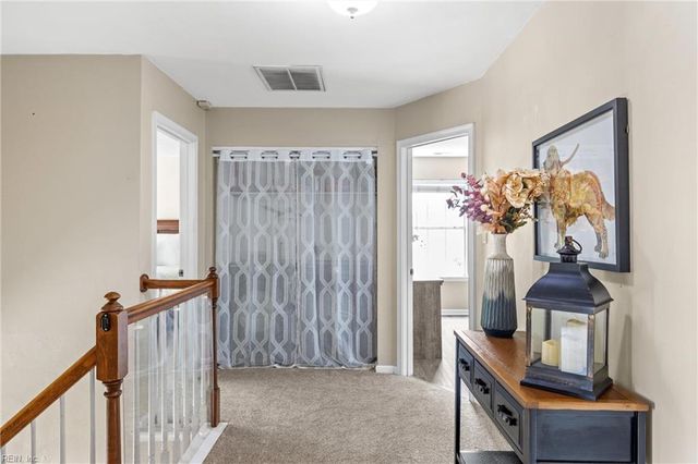 1464 Berkshire DR, Newport News, VA 23602