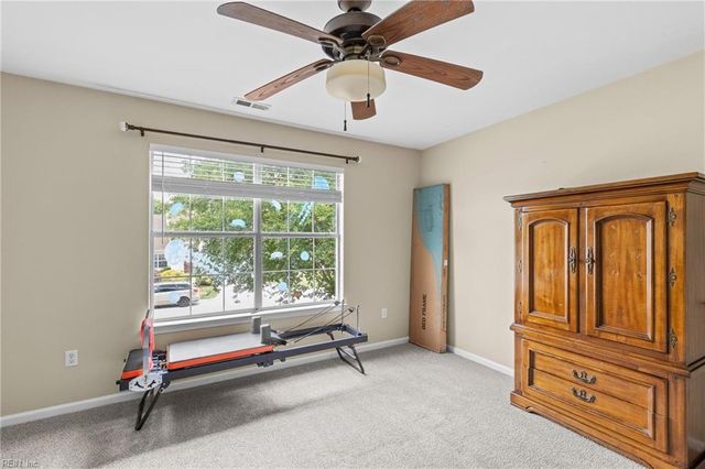 1464 Berkshire DR, Newport News, VA 23602