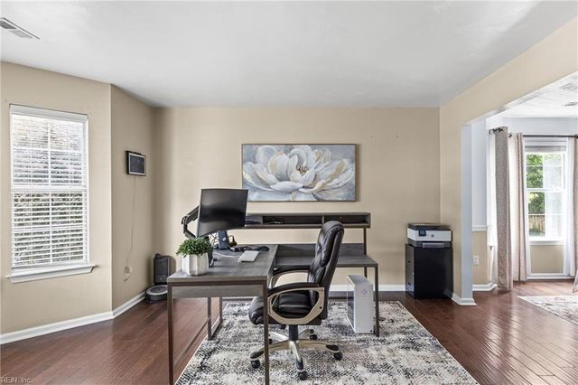 1464 Berkshire DR, Newport News, VA 23602