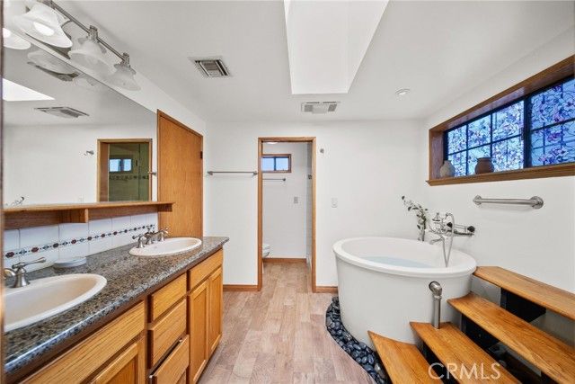 917 N Huntington, San Fernando, CA 91340