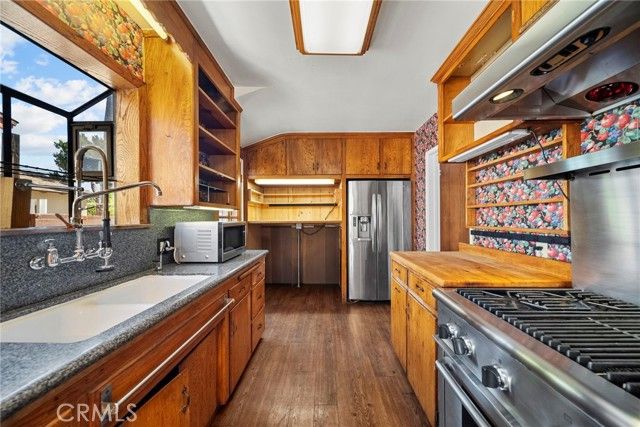 917 N Huntington, San Fernando, CA 91340