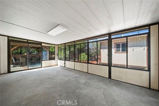 917 N Huntington, San Fernando, CA 91340