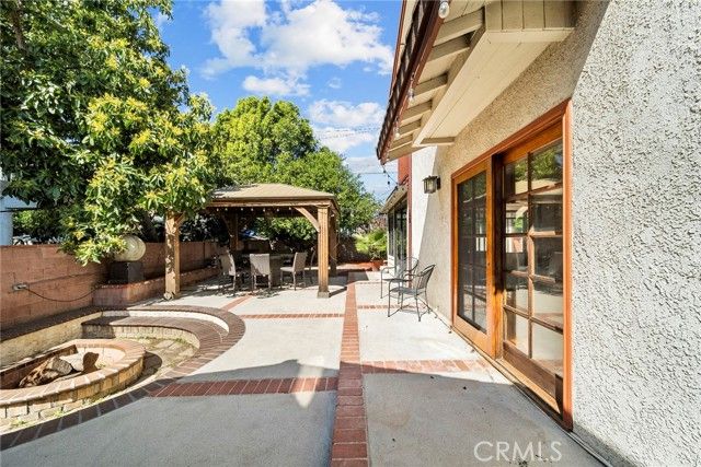 917 N Huntington, San Fernando, CA 91340