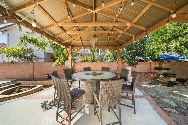 917 N Huntington, San Fernando, CA 91340